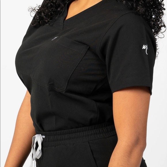 Mim Scrubs Black Scrub Top - Picture 3 of 7